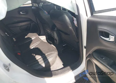 2018 Jeep Compass Latitude 4X4 from USA, damaged, VIN 3C4NJDBB7JT262384